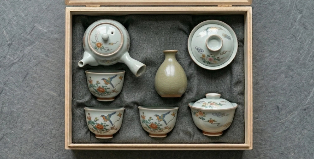 5 Thoughtful Japanese Ceramics for a Housewarming Gift