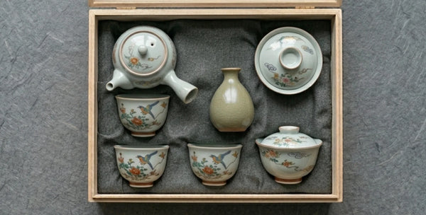 5 Thoughtful Japanese Ceramics for a Housewarming Gift