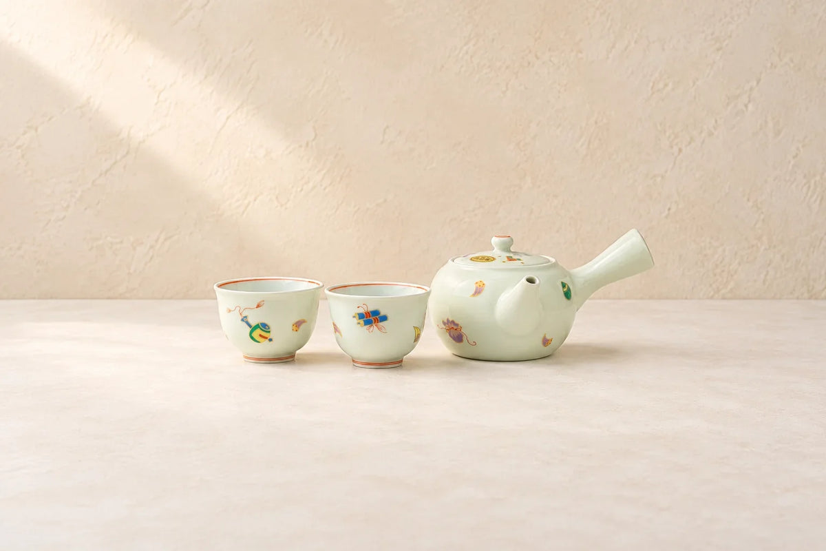 Tasses, théières et verrerie