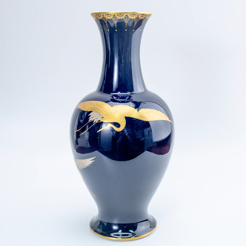 Jarrón de grullas en cobalto ruri vintage de Kōransha — pareja de tsuru en oro y plata, kabin de porcelana de Arita (vista 2)
