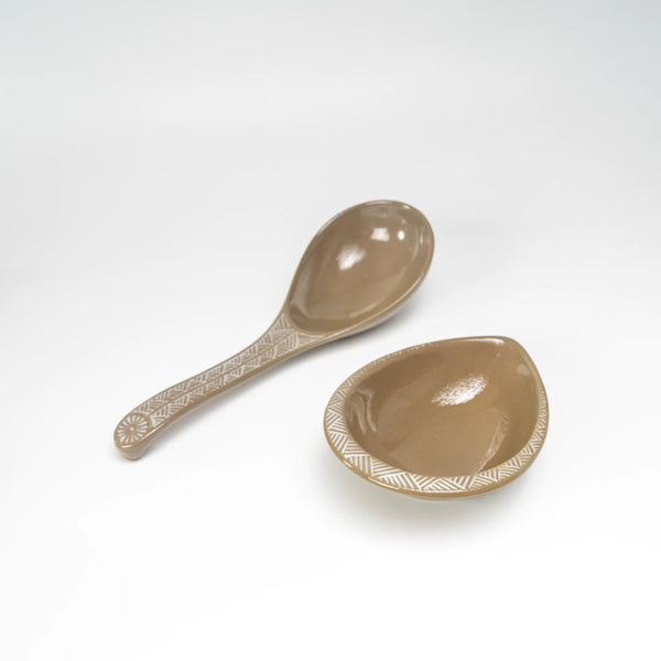Ginpo Hanamishima Renge Spoon & Rest Set | Japanese Hot Pot Ladle, 21 cm