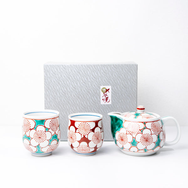 Kutani plum blossom tea set with 400 ml teapot and two yunomi cups in gift box