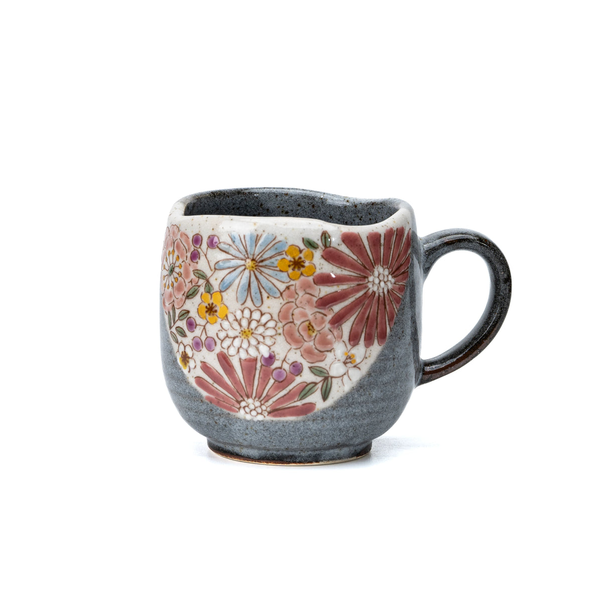 Front view of the red floral Kutani mug.