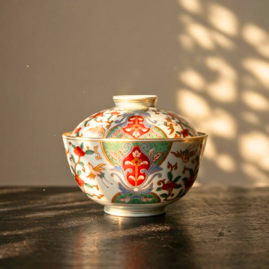 Cuenco con tapa Arita Ko-Imari