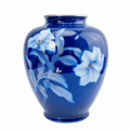 Vintage Fukagawa Seiji Ruri kobaltblaue Vase – Lilie & Schmetterling Sometsuke, Arita-Porzellan-Kabin