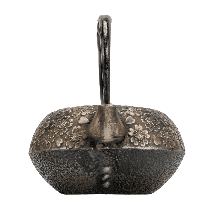 Kyusu de satetsu Nambu vintage de Kiyosue — tetera de hierro fundido con sakura, Morioka, tomobako firmada