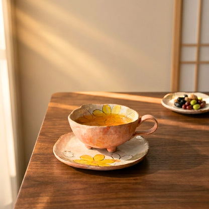 Seto-Yaki Cup & Saucer Set — Hand-Painted Floral Tripod Coffee Cup 11.6cm