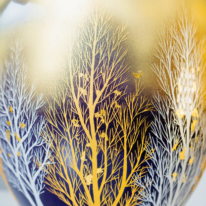 Kutani Crane Vase, Hand-Painted Porcelain Vase with Gold Leaf, for Ikebana and Tokonoma Display