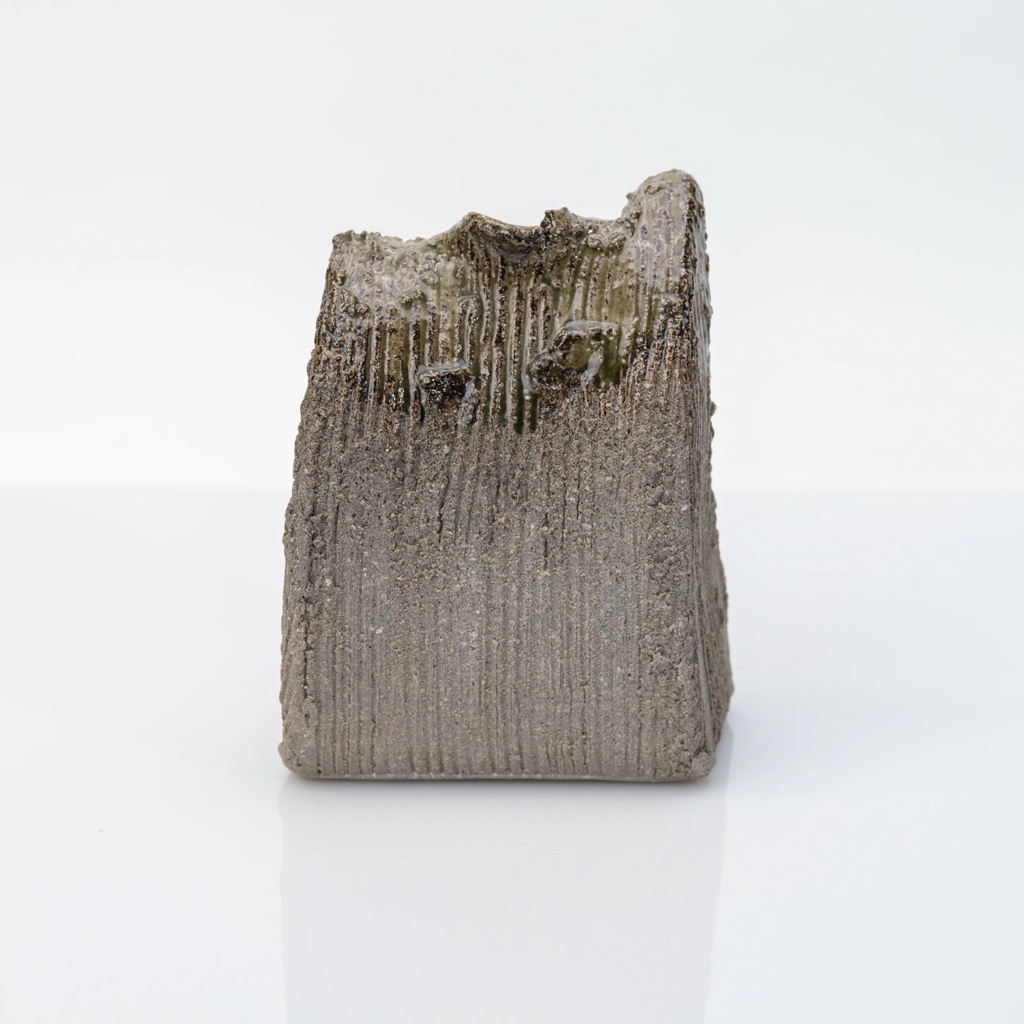 Shigaraki Bud Vase, Hechimon Hand-Built Stoneware with Ash-Glaze Drip