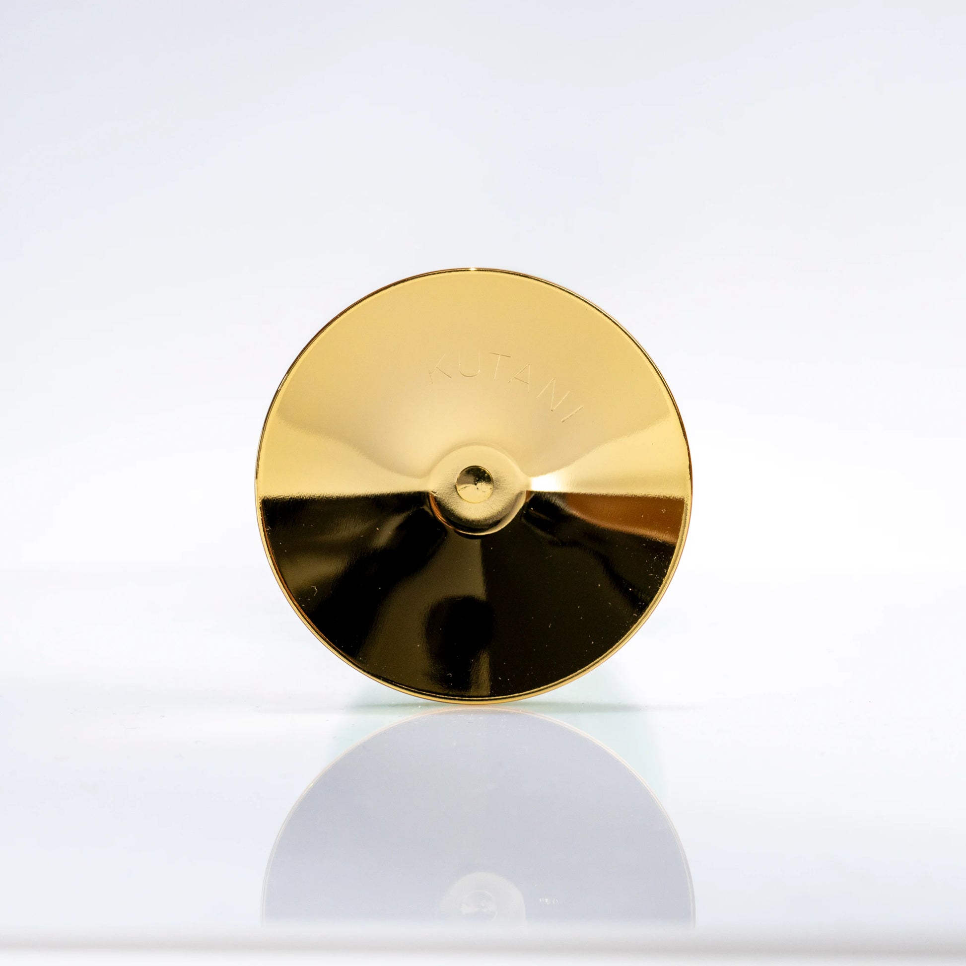 Bottom view of Kutani wine cup foot and stem