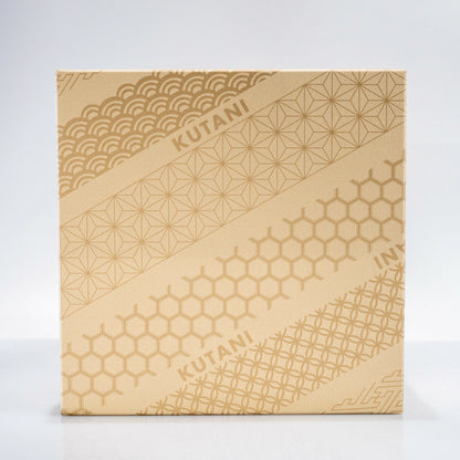 Presentation box for the Kutani yellow camellia dessert plate set