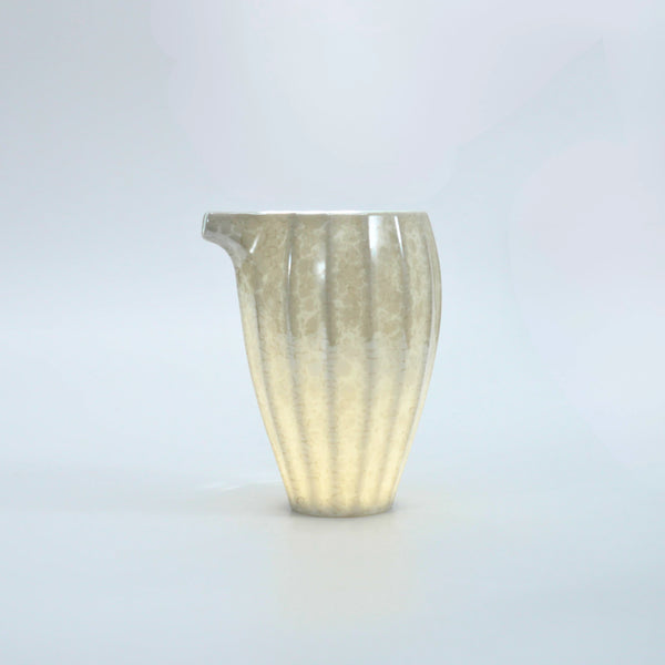 Mino Ware Champagne Luster Sake Set | Katakuchi & Cup, Red or White Porcelain — view 2
