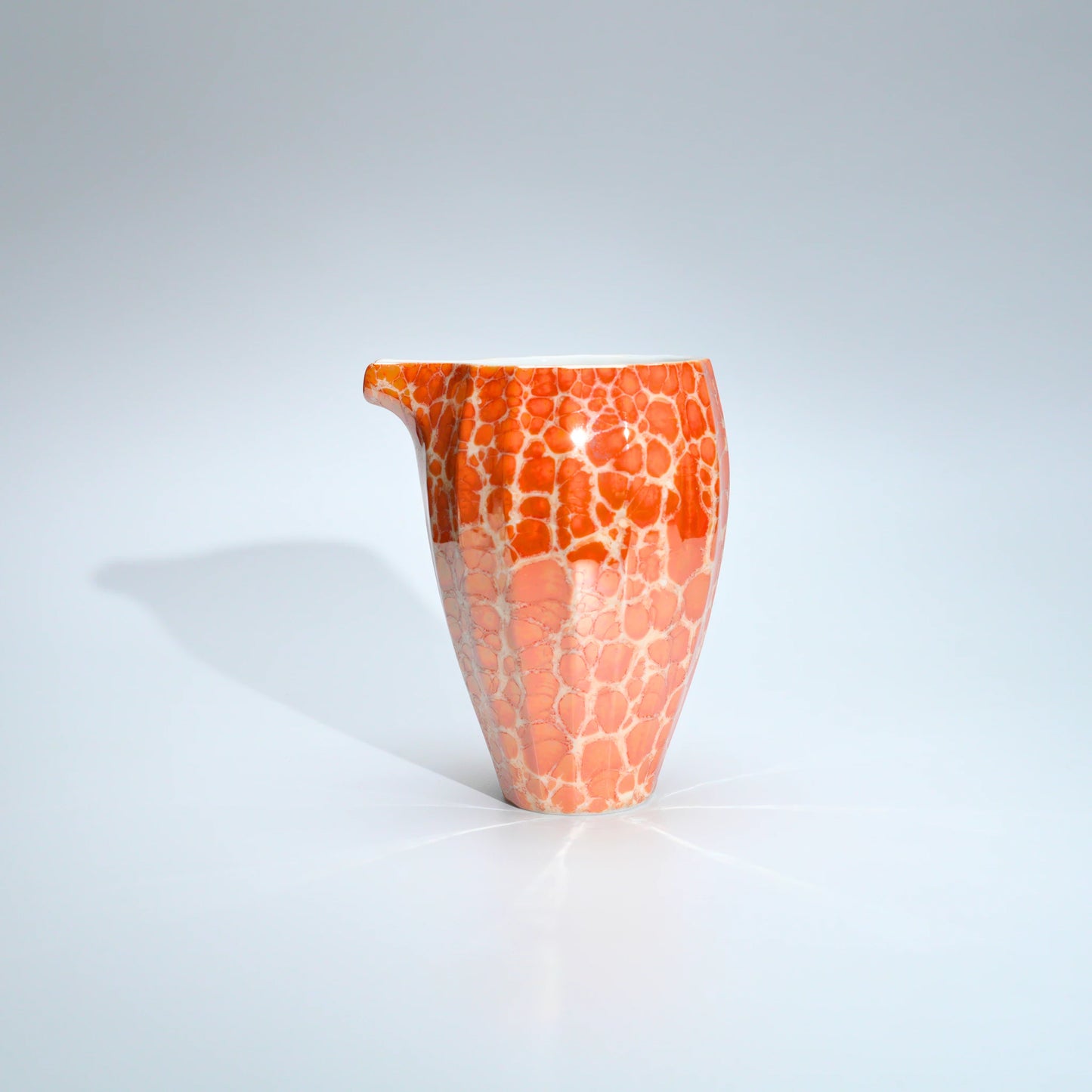 Mino Ware Champagne Luster Sake Set | Katakuchi & Cup, Red or White Porcelain — view 1