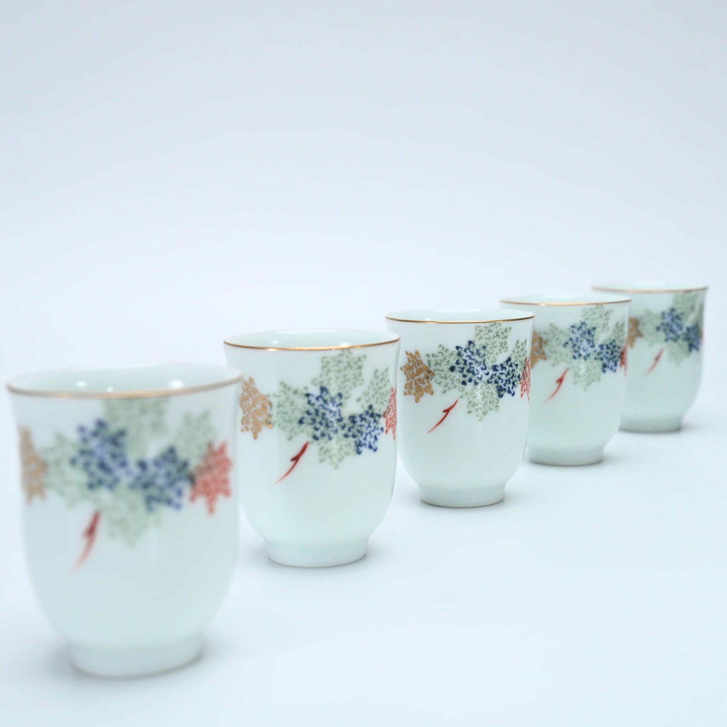 Vintage 1977 Fukagawa Seiji Kurenai Sake Set — 2 Tokkuri & 5 Ochoko, Arita — vue 6