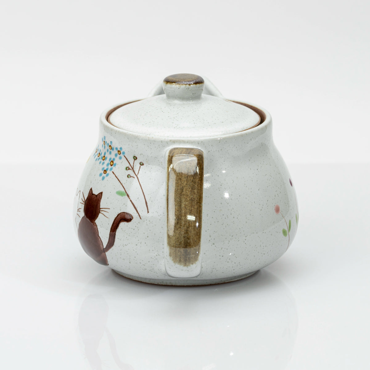 Kutani Cat Teapot with Strainer, Hand-Painted Hidamari, Japanese Ceramic 360ml