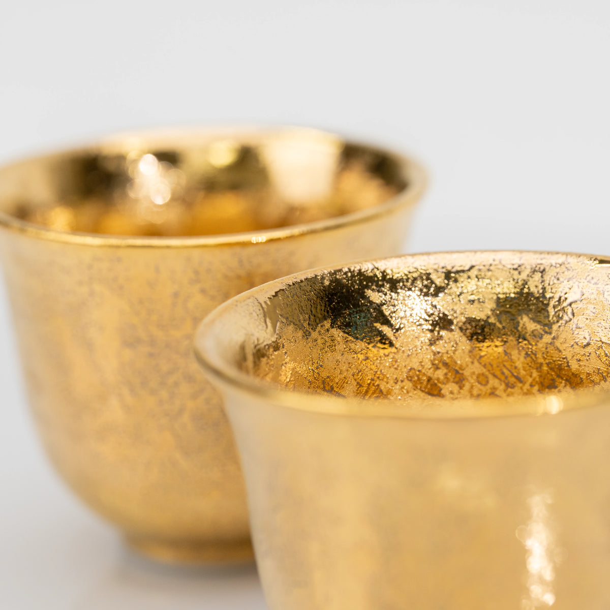 Service à thé Arita doré, théière et 2 tasses