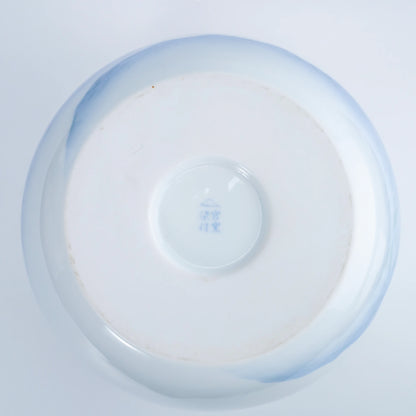 Vintage Fukagawa Seiji weiße Porzellanvase – Kanyō Sometsuke Blaulandschaft, gedrungenes Arita-Kabin (Ansicht 6)