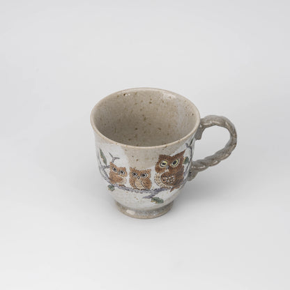 Three owls mug, view from above showing the opening and interior.