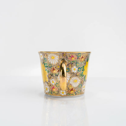Single Kutani gold floral cup front view