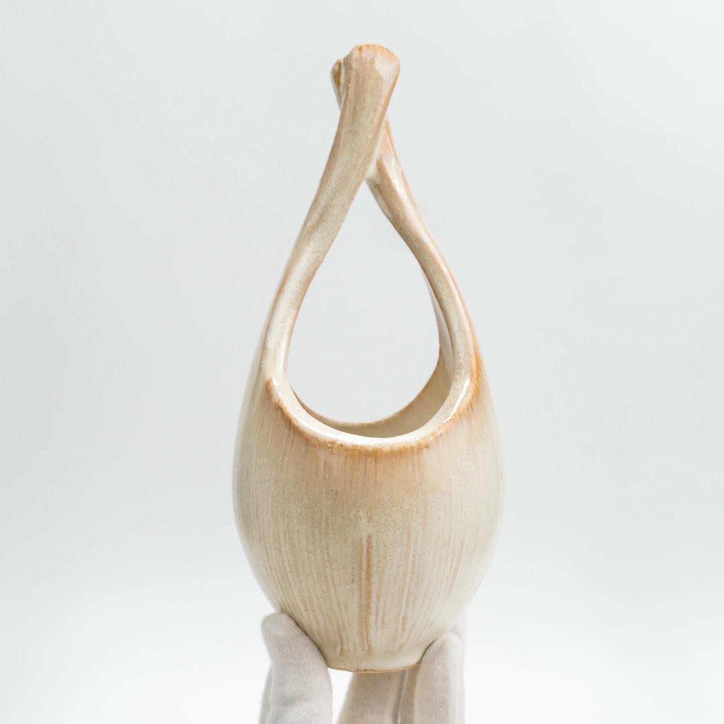 Shigaraki Hechimon Tall Flower Vase — Handmade Loop-Handle Stoneware Ikebana Vase, 23 cm