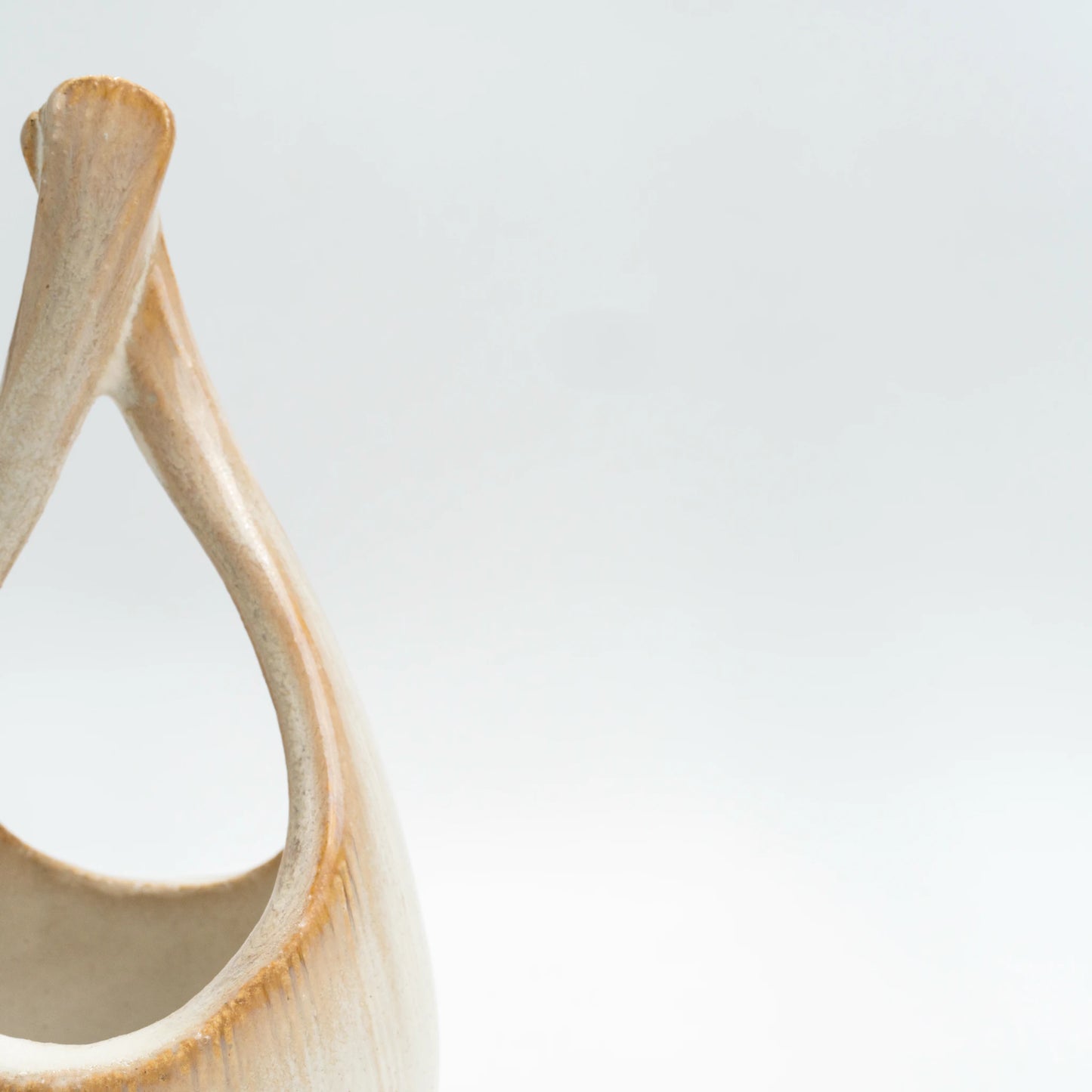 Shigaraki Hechimon Tall Flower Vase — Handmade Loop-Handle Stoneware Ikebana Vase, 23 cm