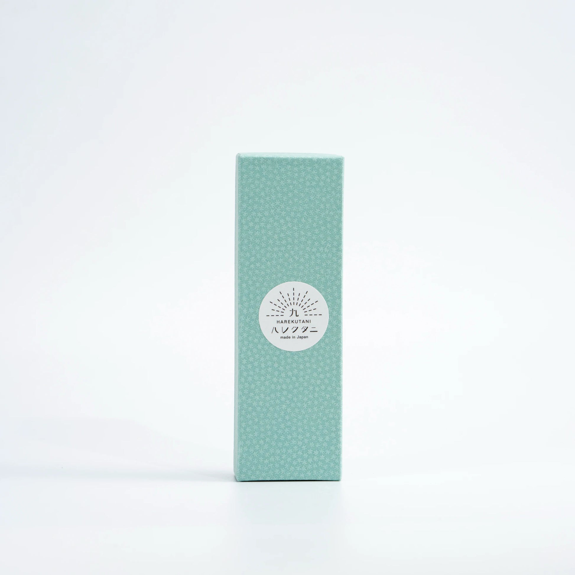 Individual light blue box for a Kutani whale renge spoon