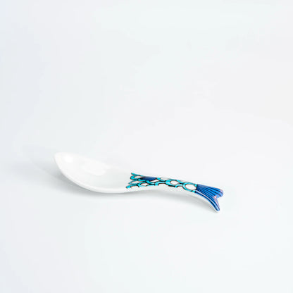 Single Kutani whale renge spoon with a blue patterned whale-tail handle