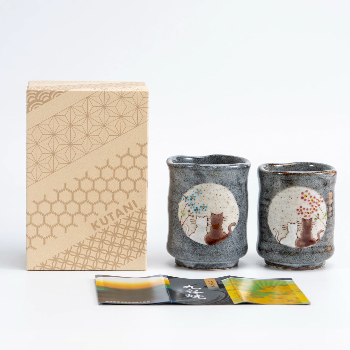 Kutani Yunomi Cup Pair — Iroe Yu Cat & Moon Hidamari Tea Set