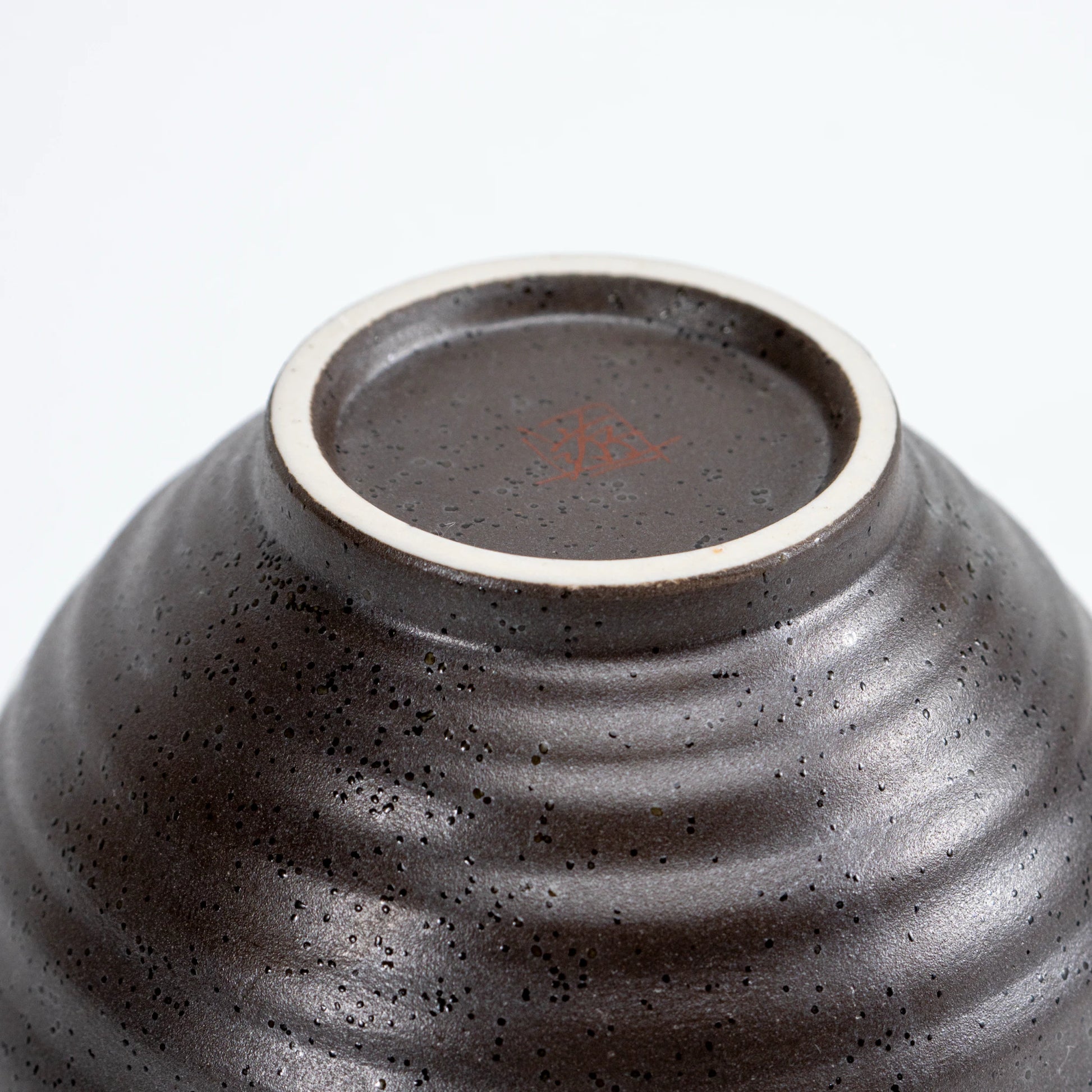 Back view of Kutani Hidamari small donburi bowl showing glaze finish