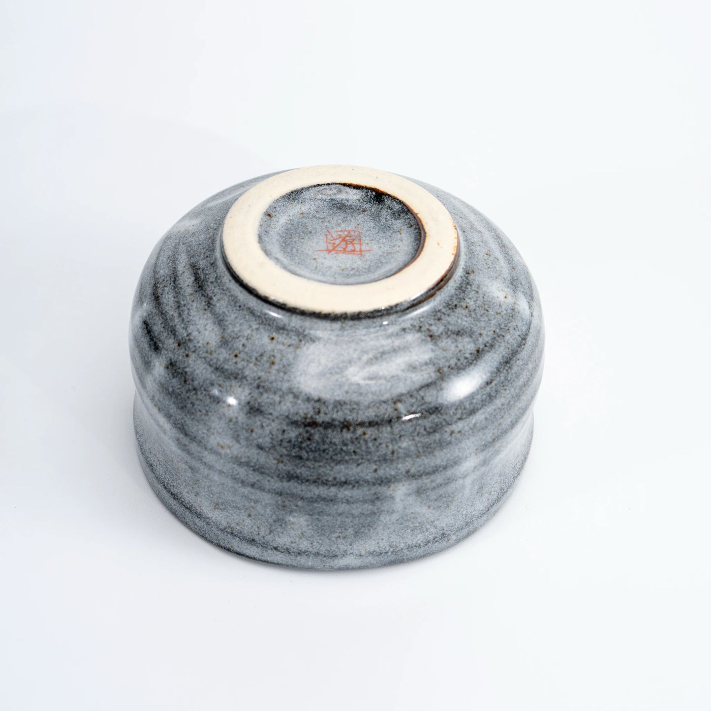 Hidamari Rabbit Kutani-Yaki Matcha Chawan — Hand-Painted by Iroe Yu Workshop