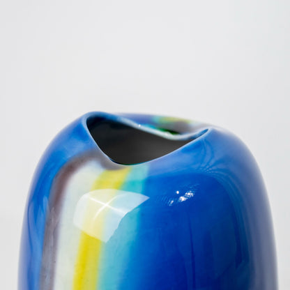 Top opening of Kutani blue vase