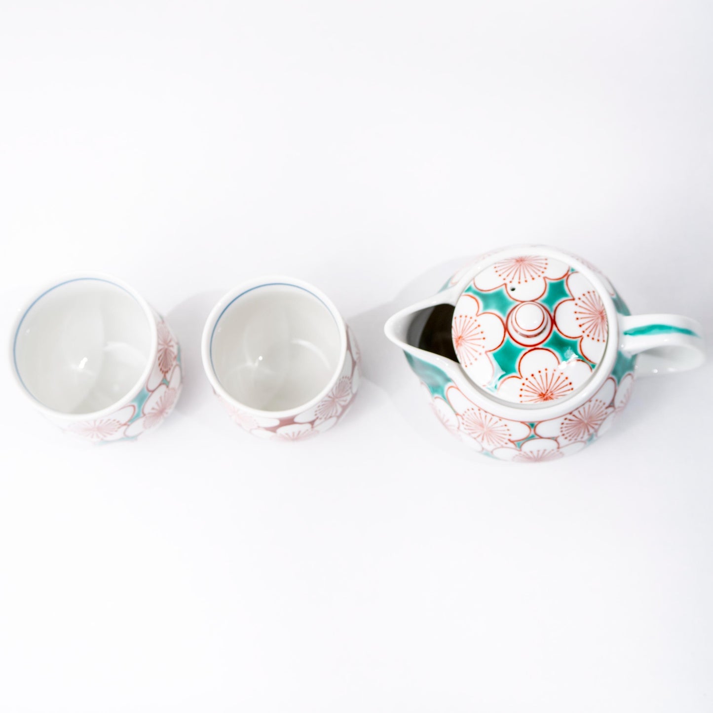 Top view of the large yunomi cup in Kutani porcelain