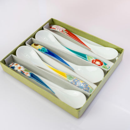 Single Kutani spoon from the seasonal floral set