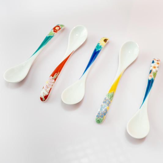 Assorted Kutani floral cucharas displayed together