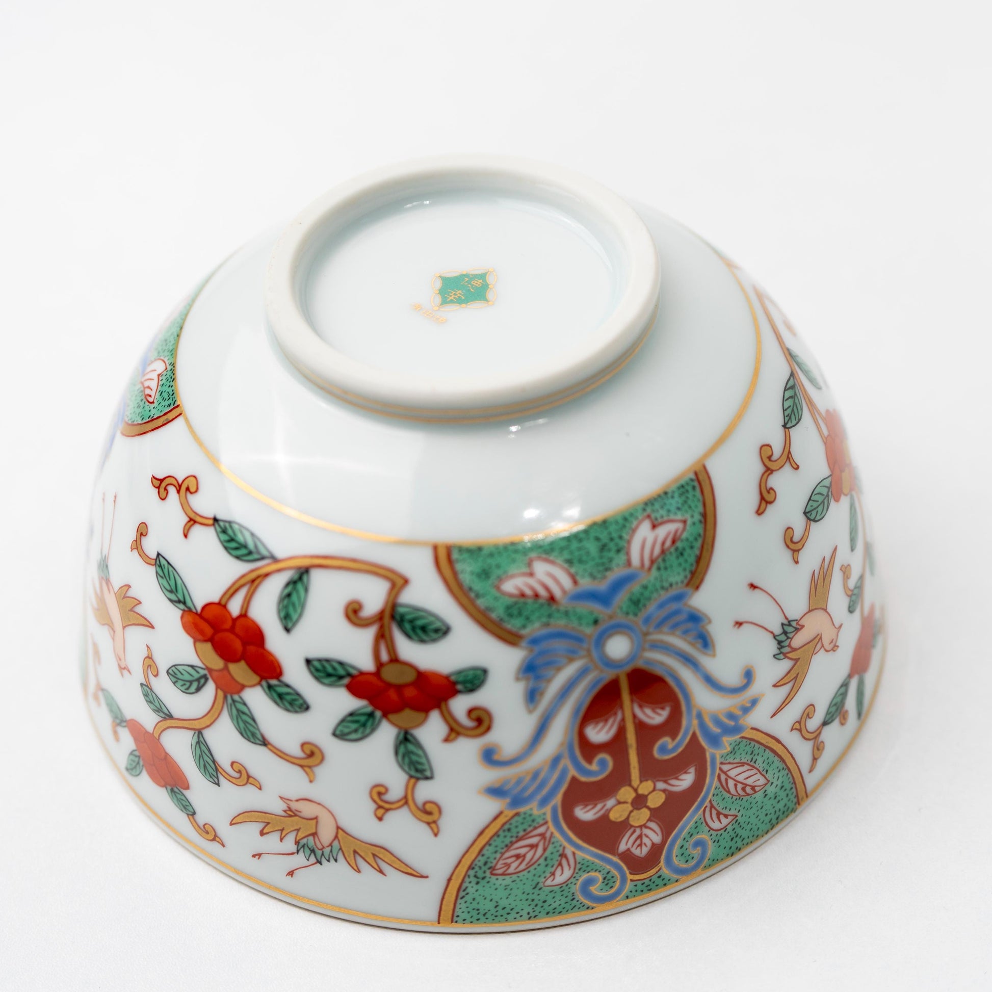 Top view of Arita Ko-Imari bowl with fitted lid