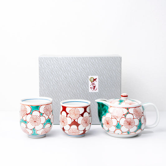 Kutani plum blossom tea set with 400 ml teapot and two yunomi cups in gift box