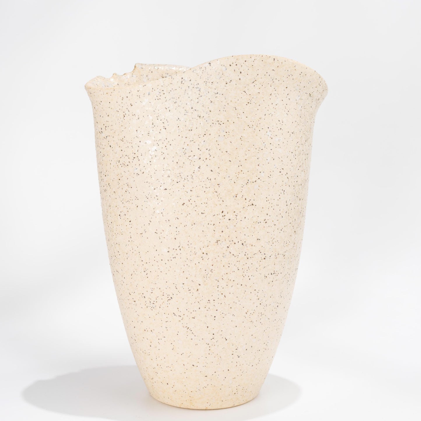 Top opening of Shigaraki white ikebana vase