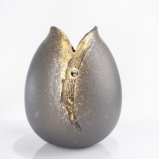 Shigaraki black gold ikebana vase in handmade Japanese stoneware