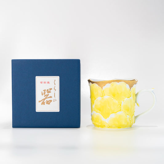 Arita Bunzan peony mug in yellow and gold porcelain
