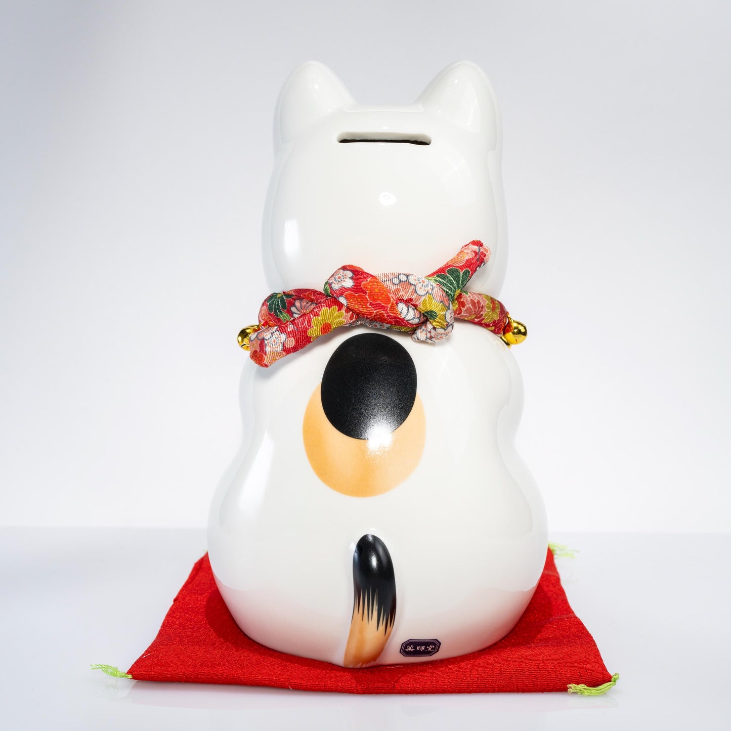 Full display view of large maneki neko piggy bank