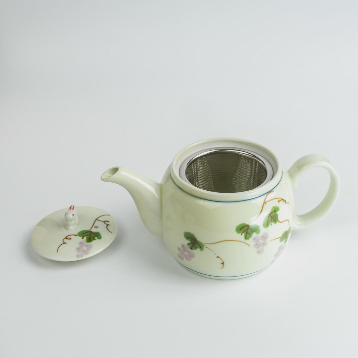 Arita grape tea set with rabbit-lid teapot