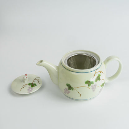 Arita grape tea set with rabbit-lid teapot