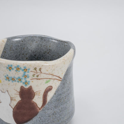 Iroe Yū Hidamari cat yunomi, Kutani ware