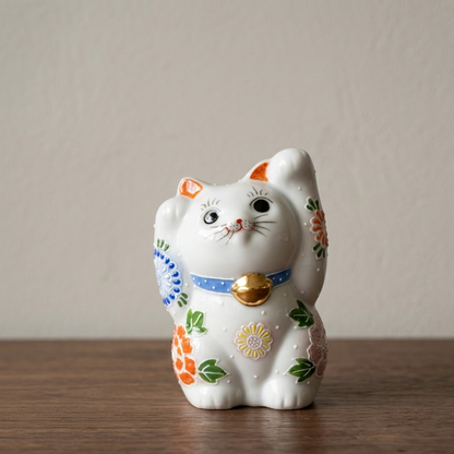 Kutani Maneki Neko mit beiden erhobenen Pfoten (Ansicht 2)