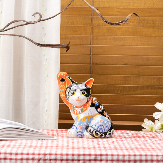 Chōhō Kutani Black Lucky Cat with White Fuji, 16.7 cm