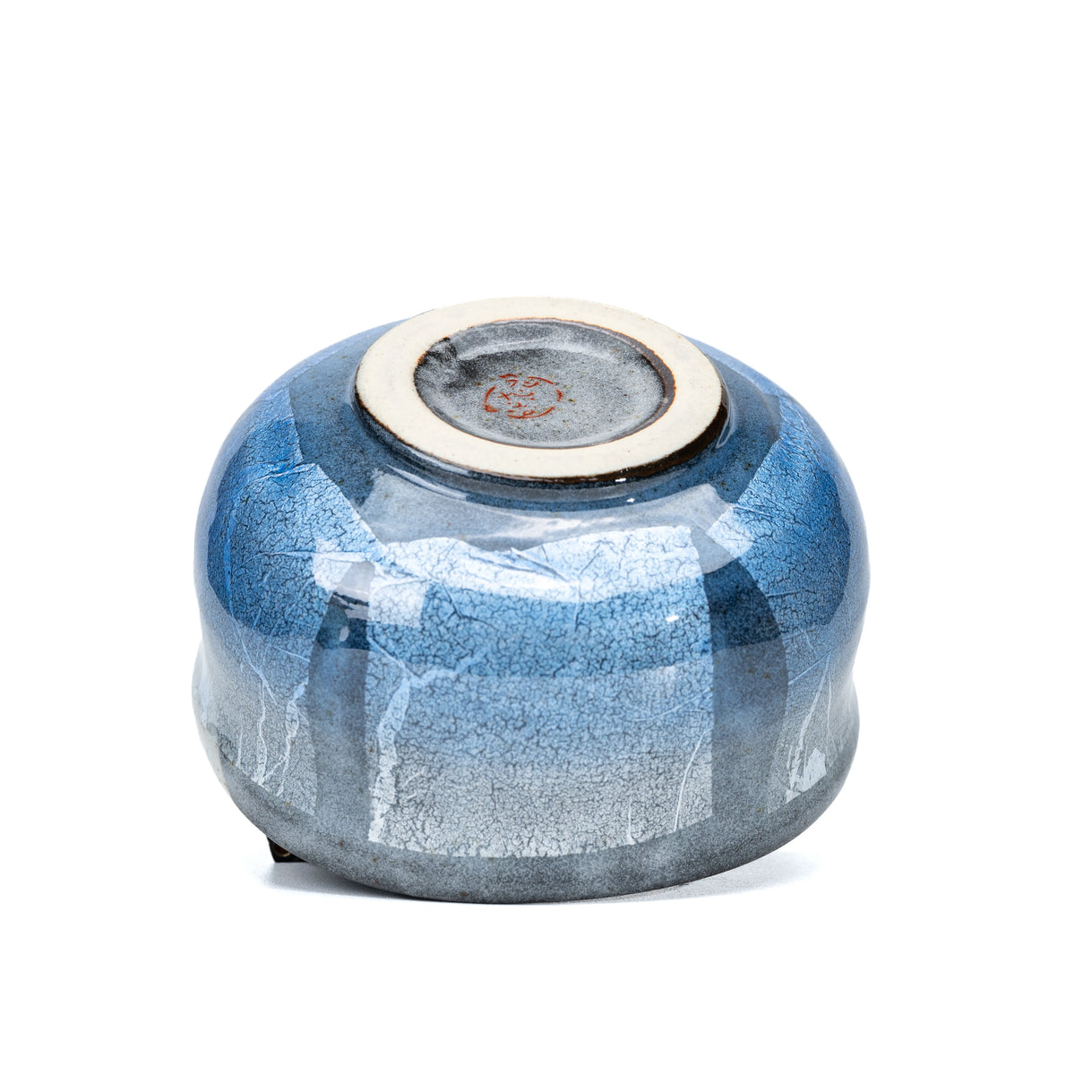 Underside of the blue matcha bowl and its circular foot.