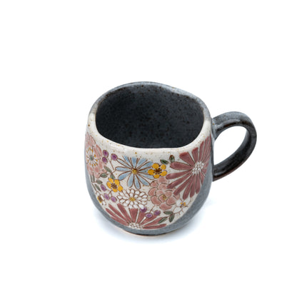 Top view of the red floral Kutani mug.
