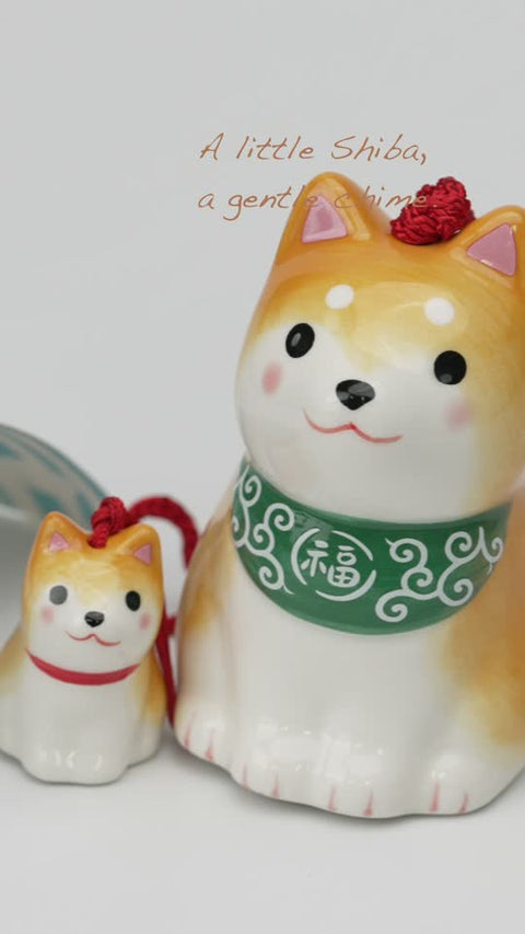 Yakushigama Shiba-Windspiel mit Welpen